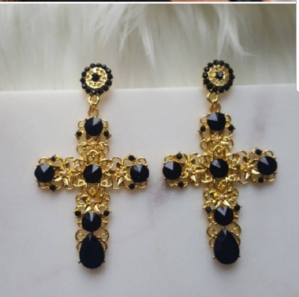 Gold ear crosses DG style earrings - Picture 2 of 4